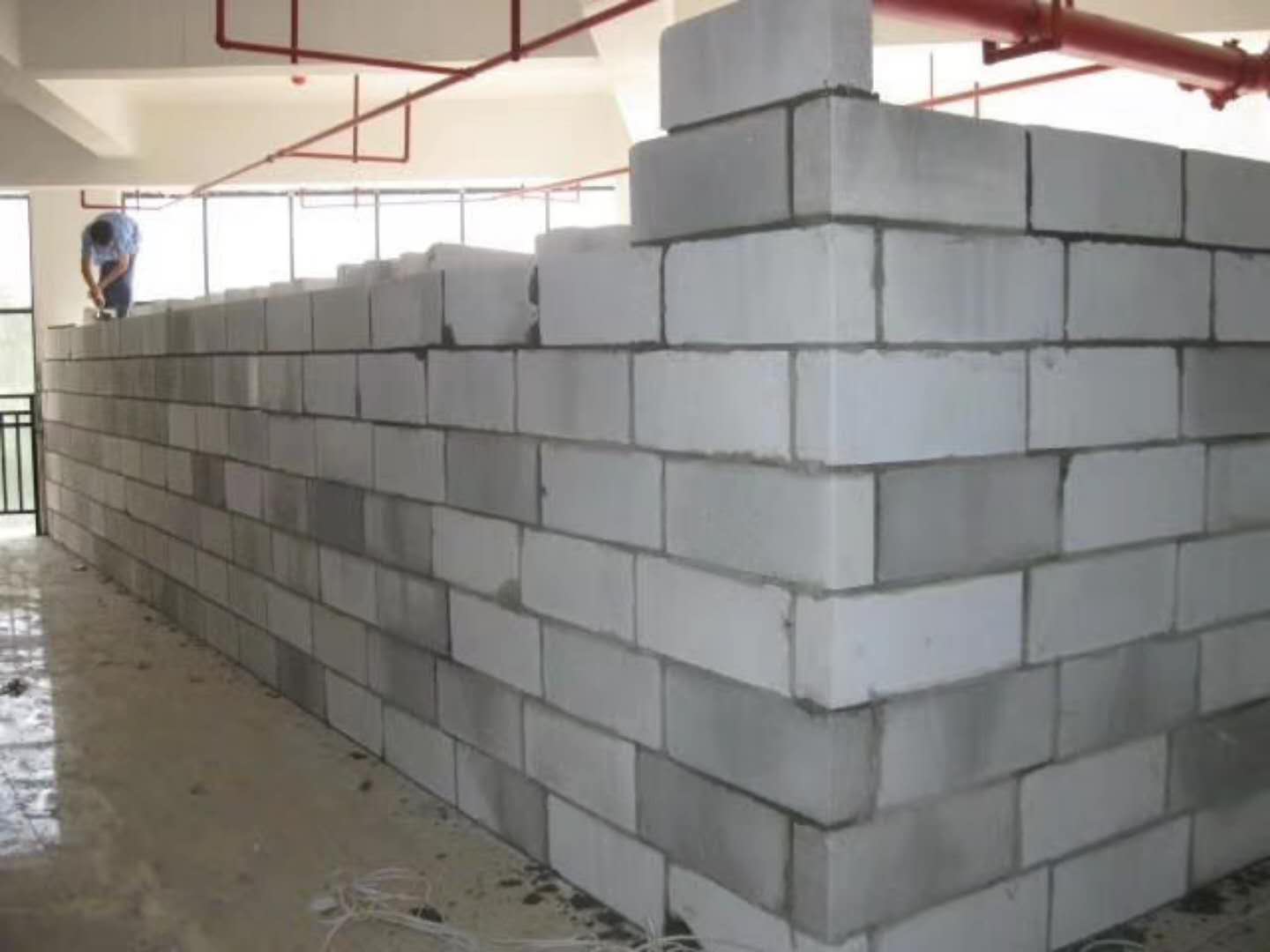 西乡塘蒸压加气混凝土砌块承重墙静力和抗震性能的研究
